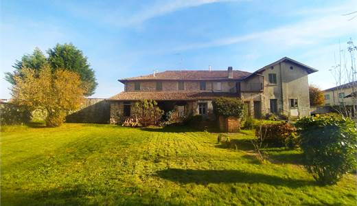 Casale rustico con terreno
